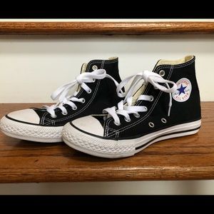 Converse boys or girls high-tops big kids size 3